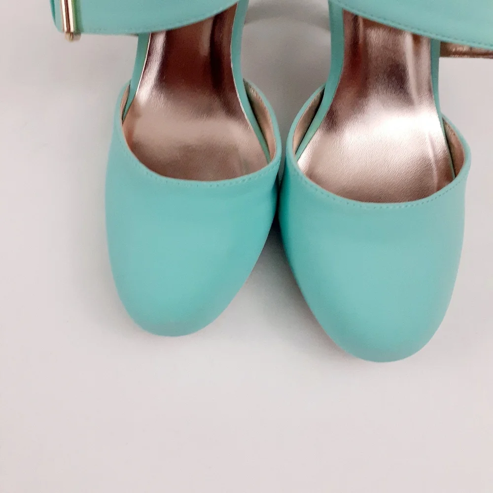 Qupid Women's Mint Green Suede Platform Sz 7.5